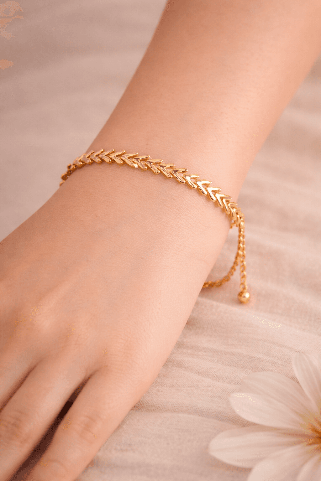 Golden Chevron Link Bracelet