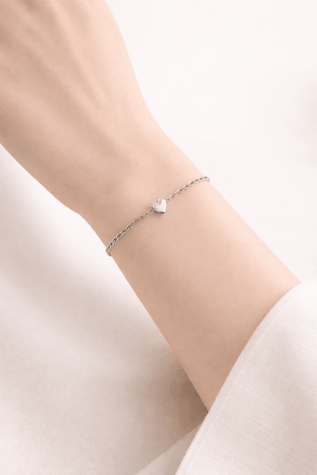 Silver Heart Minimal Bracelet