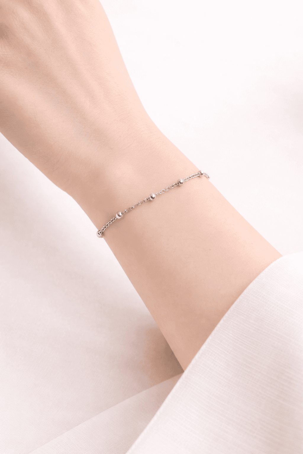 Silver Bead Minimal Chain Bracelet